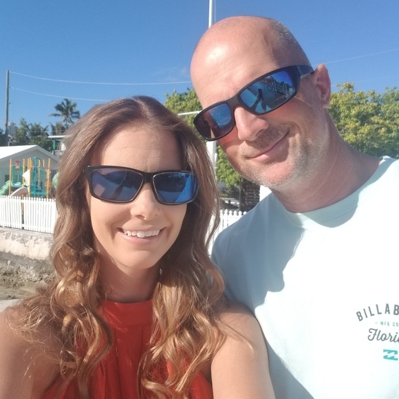 Meet your Posher, Jennifer - Picture 2 of 3